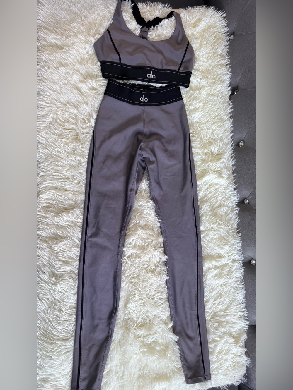 ALO Yoga Gray High-Waist Legging and Sports Bra Set with Black Trim